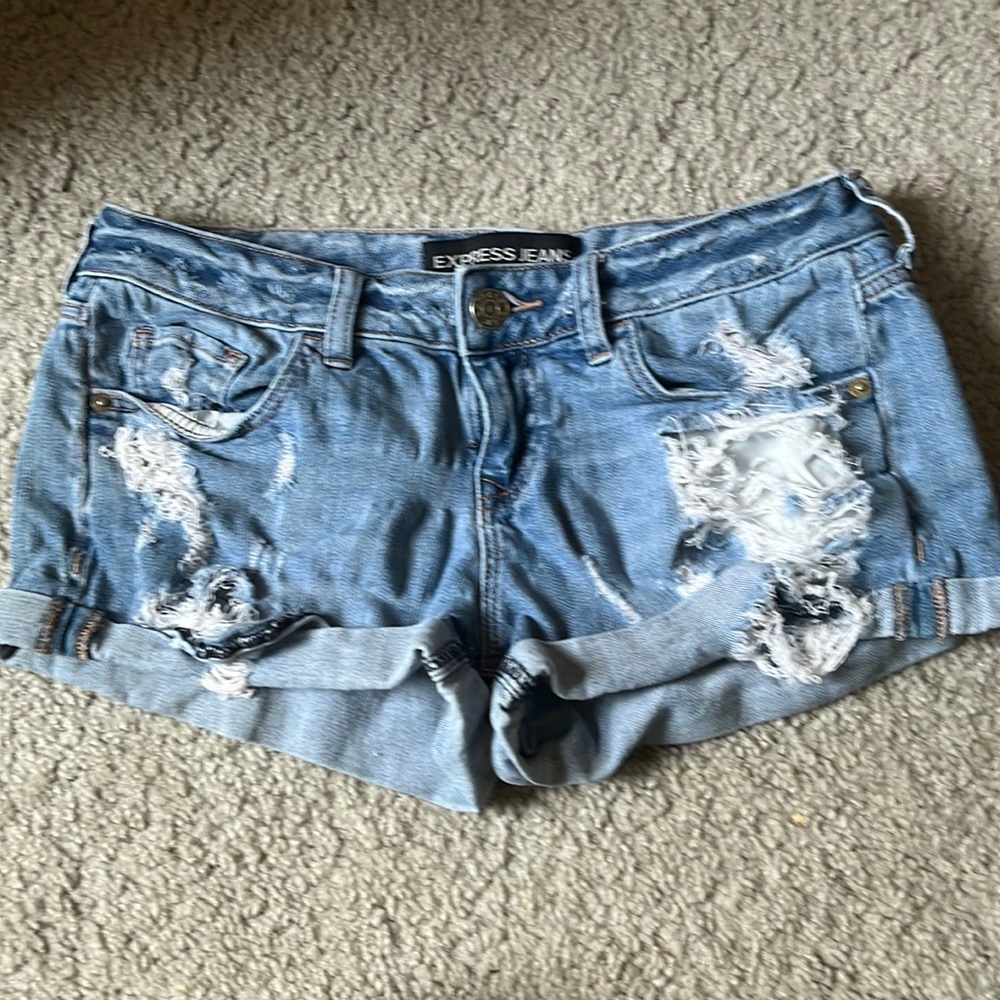 Express low rise shorts